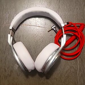 Beats Studio pro Headphones (wired)